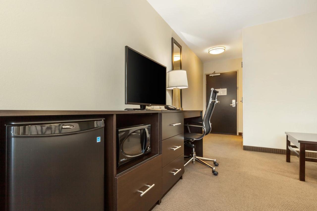 Sleep Inn & Suites Devils Lake Exteriör bild