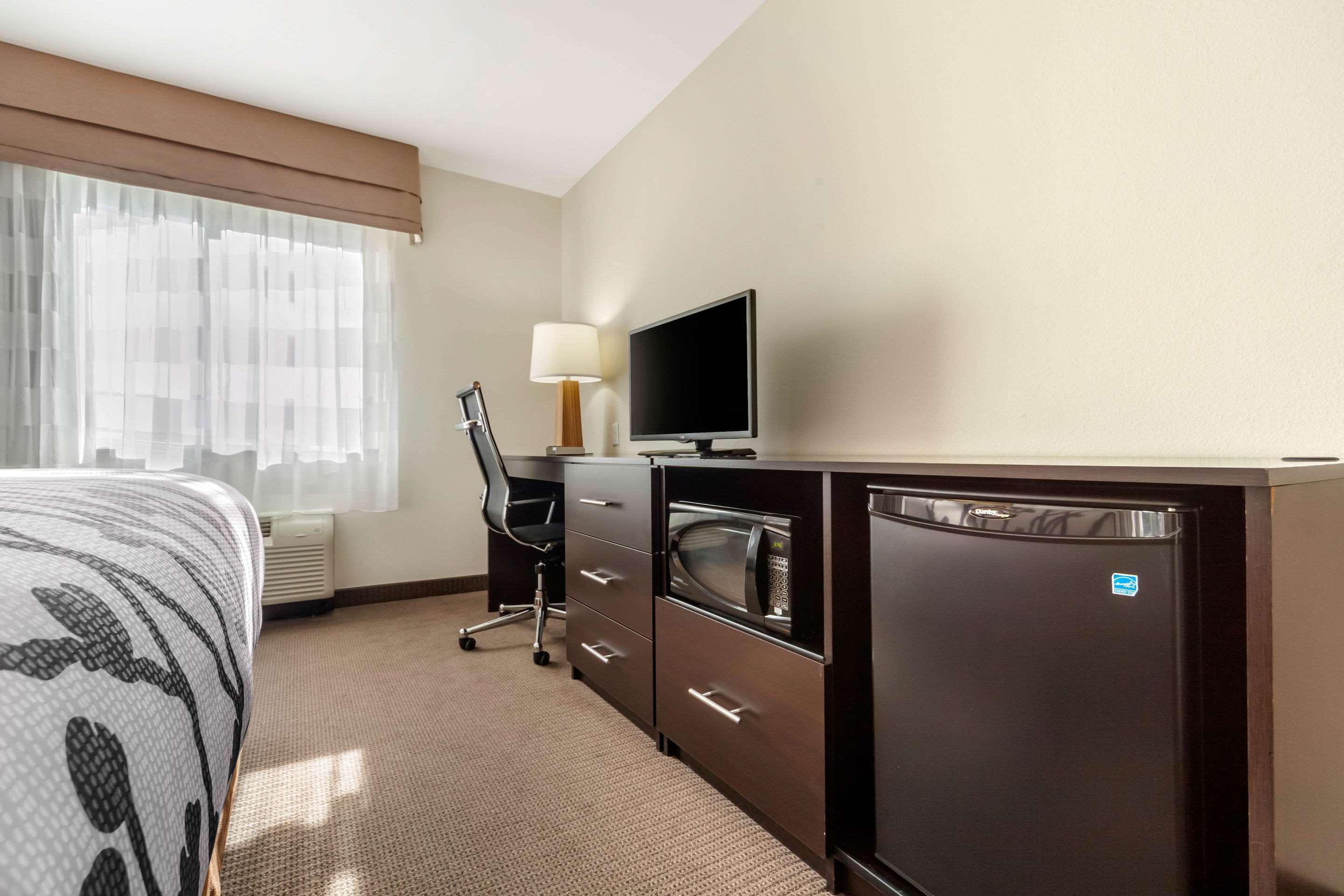 Sleep Inn & Suites Devils Lake Exteriör bild