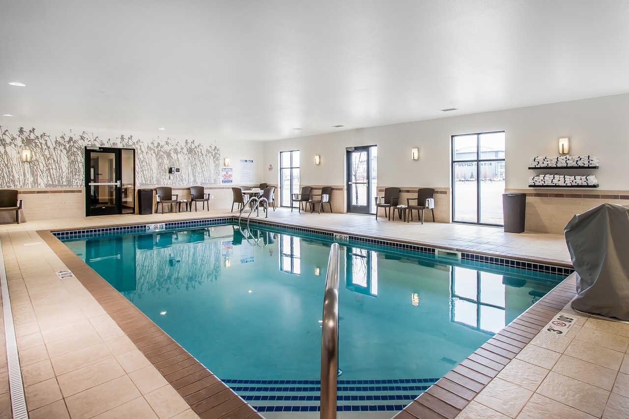 Sleep Inn & Suites Devils Lake Exteriör bild