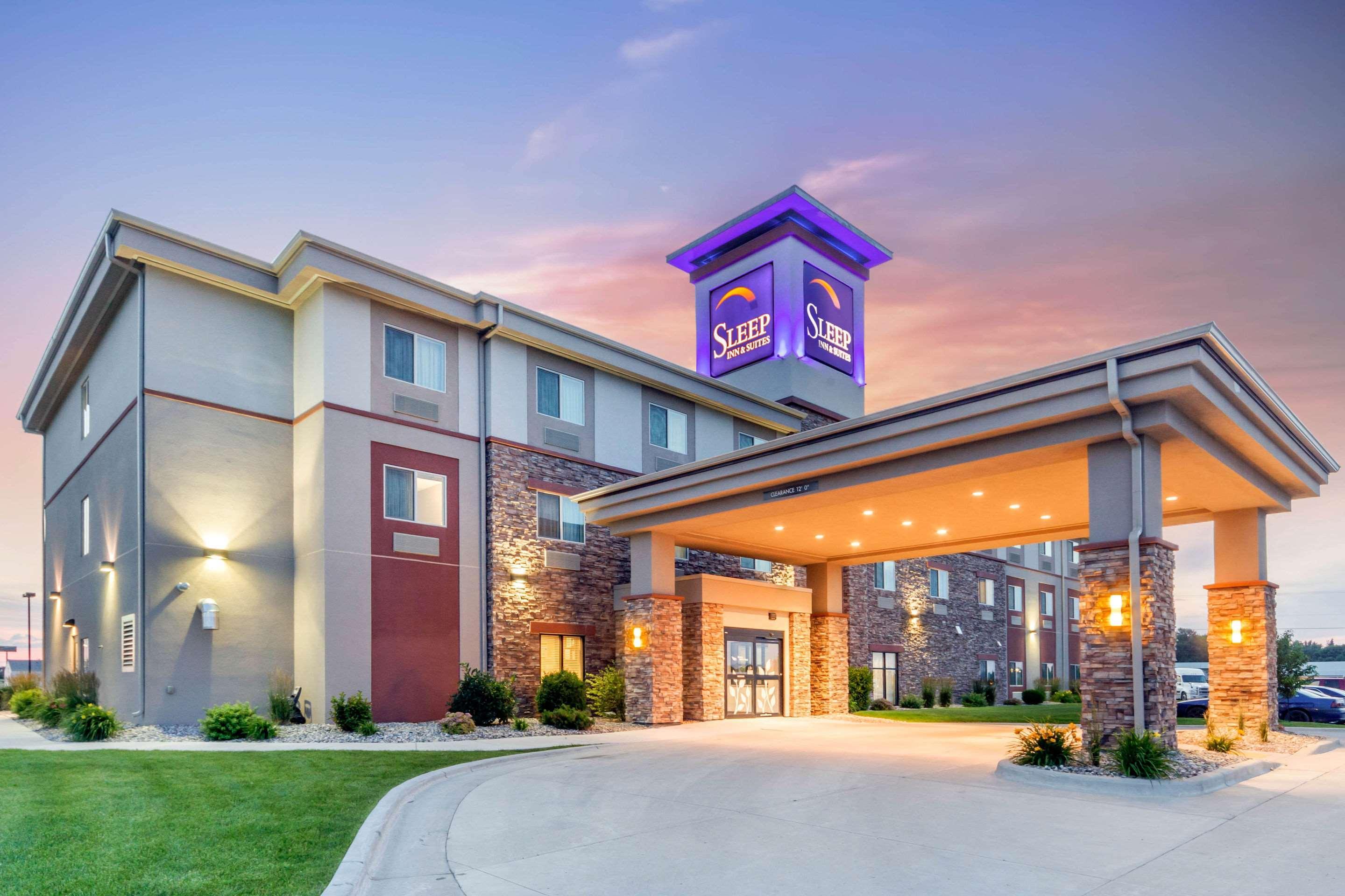 Sleep Inn & Suites Devils Lake Exteriör bild