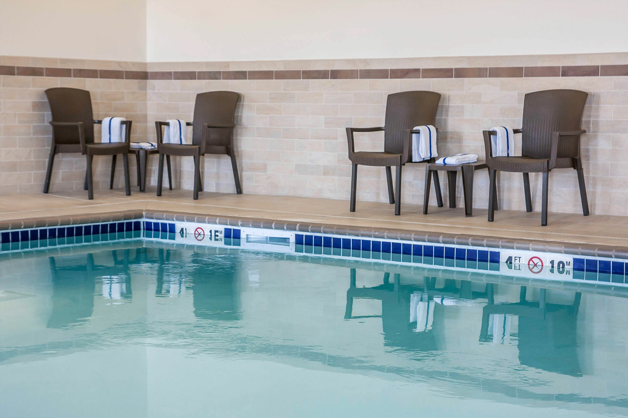 Sleep Inn & Suites Devils Lake Exteriör bild